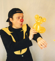 Le singe, h�ros principal du spectacle de l'arbre de noel